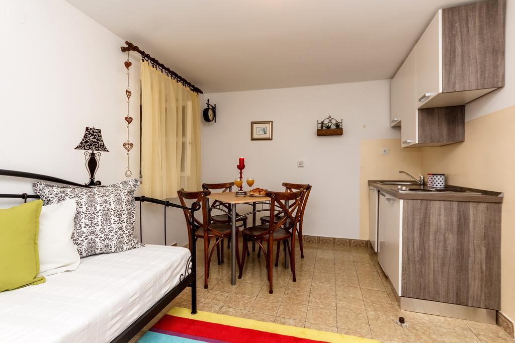 Apartment Dalmatian Cottage Split Dış mekan fotoğraf